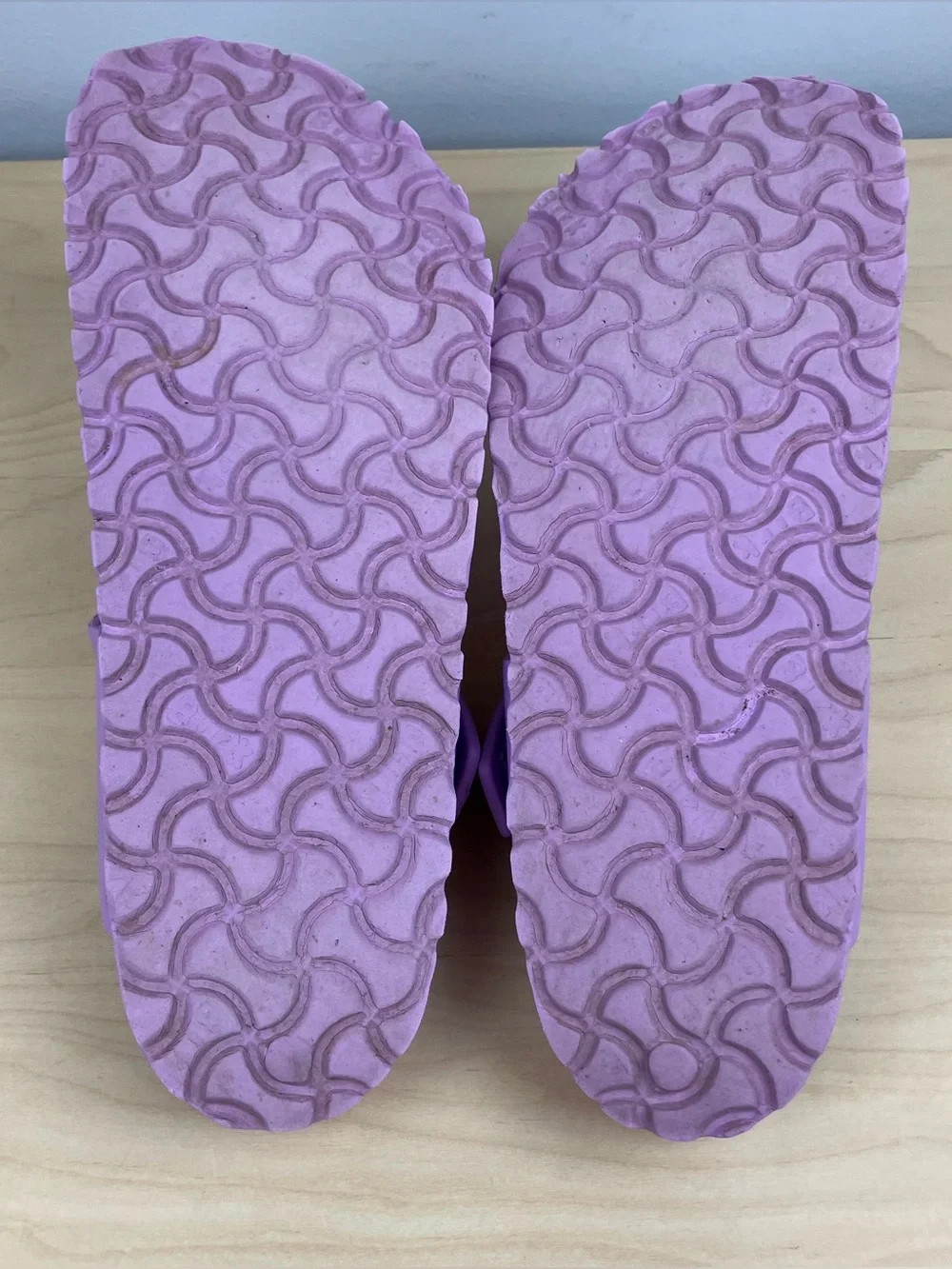 Birkenstock Women’s Size 40 / 9.0 Gizeh EVA Lavender Purple Thong Sandals